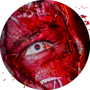 Auge eines Scare-Actors beim Hallow Eve Special im FORT FUN.