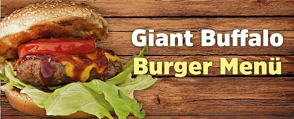 Ein leckerer Burger mit Rindfleisch und Salat macht Hunger.