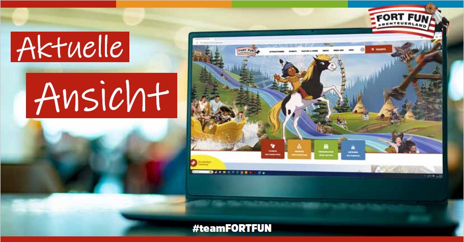 Ein Laptop zeigt die aktuelle Ansicht der Webseite FORTFUN.de. Damit wird für den Job des Mitarbeiter Online-Marketing geworben.